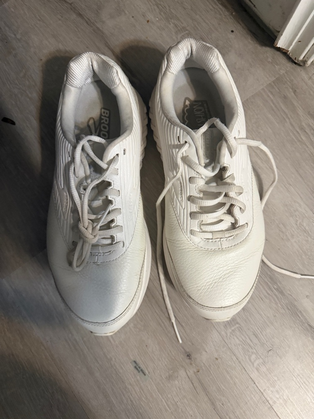 brooks addiction walker 2 women size 10.5 wide shoe white leather walking sneake
